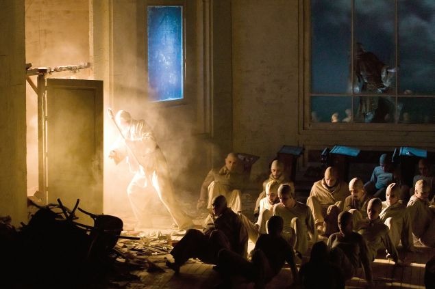 Obrazek ilustrujący tekst Scenografia rumuńska albo wiara w teatr