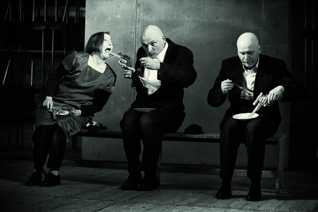 Związki Teatru Cinema z awangardą