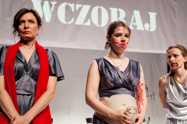 Obrazek ilustrujący tekst Tłuczecie nie te szyby