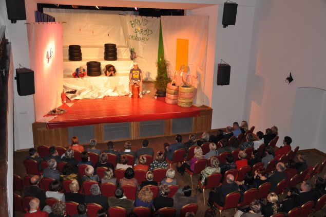 Obrazek ilustrujący tekst Teatr Polska 2011