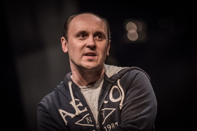 Obrazek ilustrujący tekst Obym nigdy nie grał ramot w teatralnej rupieciarni