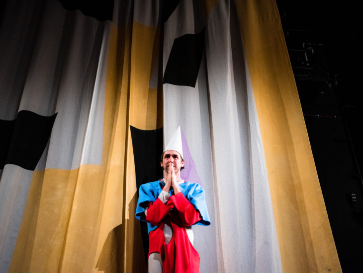 Łysa głowa i efekt halo