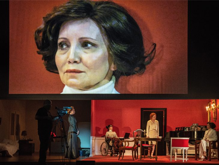 Wypolerowana tarcza Ateny